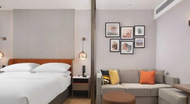 Люкс с видом на озеро Home2 Suites by Hilton Xinjiang Bole