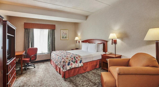 La Quinta Inn Paramus, Prenota Hotel Paramus Bergen County