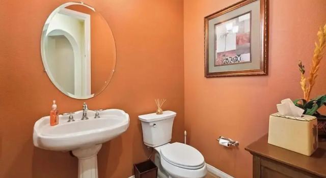 Stylish 2BR w Spa Patio
