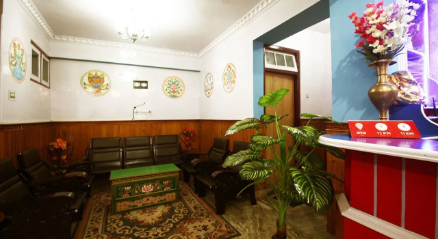 OYO 6932 Hotel Snow Lion