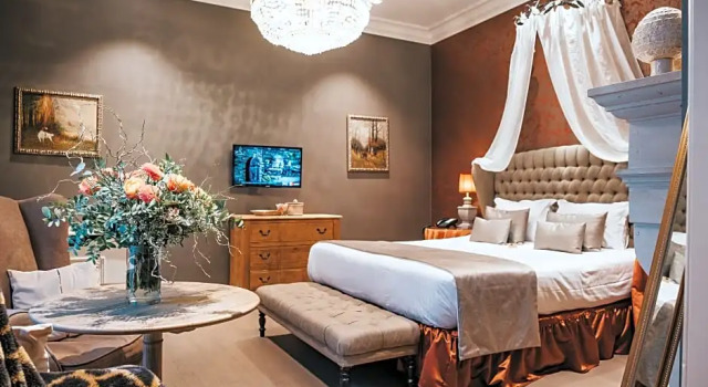 Полулюкс Standard Boutique Hotel De Castillion