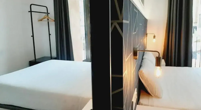 Hostal Laia by gaiarooms, Забронировать Хостел Эшампле Барселона, рядом с Eixample Theatre