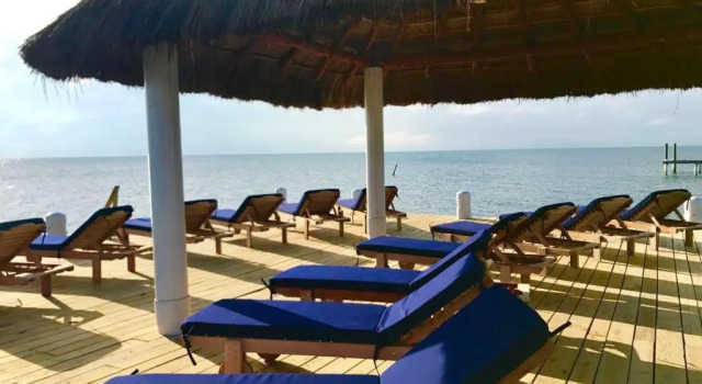 VeLento Oceanfront Penthouse #3, Rezervovat Hotel Hotely v Belize Islands s parkováním, Parkování
