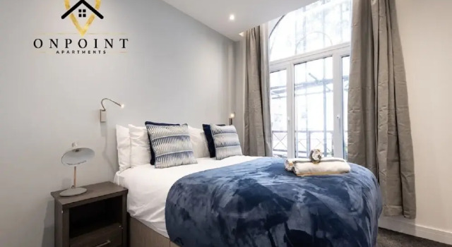 Fantastic 1 Bedroom Apt with PARKING, Забронировать Отель Отели Англии 3 звезды, 3*