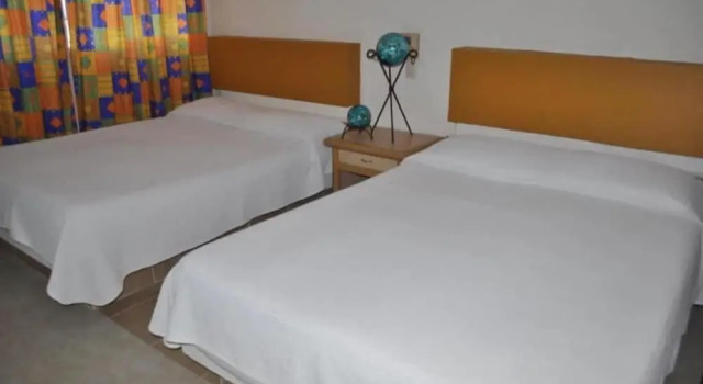 Camera quadrupla familiare Standard Hotel Acapulco