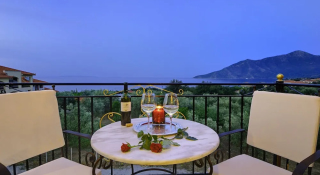 Люкс с видом на море Byzantinon Hotel