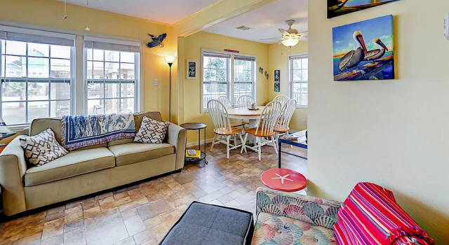 4121 Las Palmas Street Home by RedAwning, Забронировать Дом для отпуска Галвестон Texas Gulf Coast, рядом с Загородный клуб Галвестона