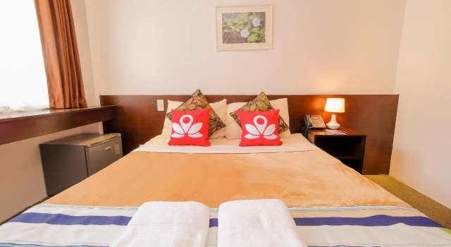ZEN Rooms Makati Amorsolo