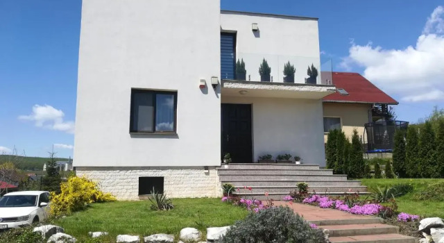 Casa moderna cu 4 dormitoare, Varaa Hotelli  