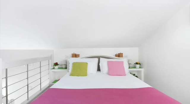 Номер Standard Дуплекс с балконом и с видом на море Al Centro Suites