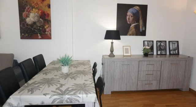 Belga Apartment 3 bedrooms., Забронировать Апартаменты/квартира Антверпен провинция Антверпен, рядом с Станция Антверпен Централь