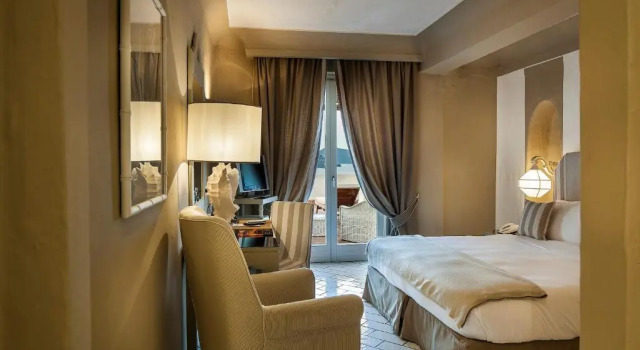 Двухместный номер Deluxe Therasia Resort Sea and SPA - The Leading Hotels of the World