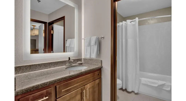 Люкс с 2 комнатами Staybridge Suites Salt Lake-West Valley City by IHG