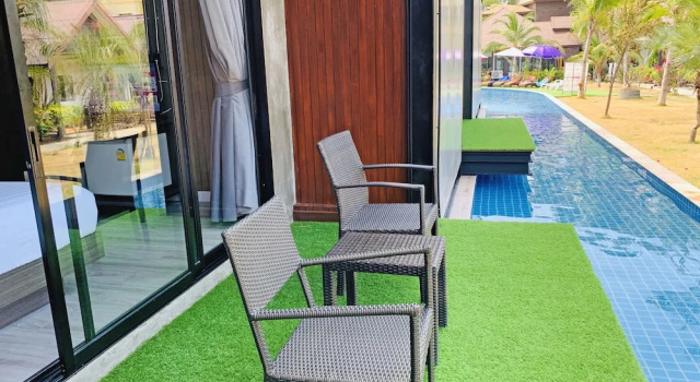Номер Deluxe с видом на бассейн Phi Phi Andaman Legacy Resort