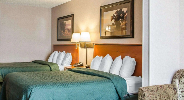 Четырёхместный люкс Quality Inn & Suites Twin Falls North