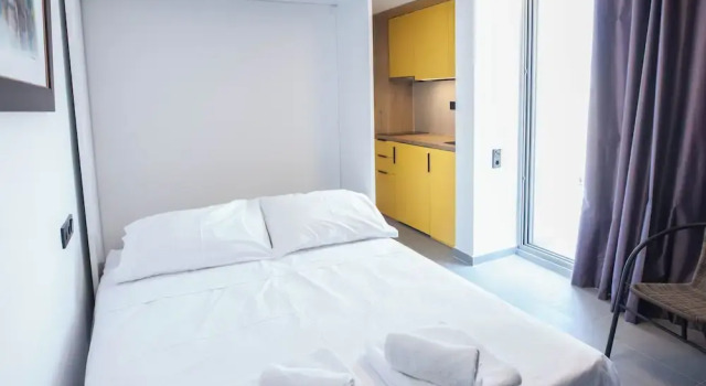 Athens Studio Escape with Balcony, Забронировать Апартаменты/квартира Неос-Космос Афины, рядом с Холм Филопаппос