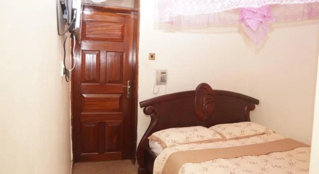 Habitación Económica Cosmil Executive Suites