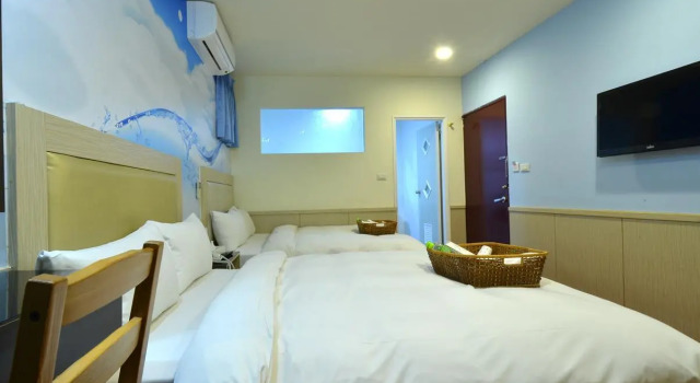 Номер Standard Happiness Inn