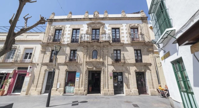 Casa Palacio de los Leones, Забронировать Отель Отели Пуэрто Де Санта Мария 3 звезды, рядом с Винодельня Bodegas 501, 3*