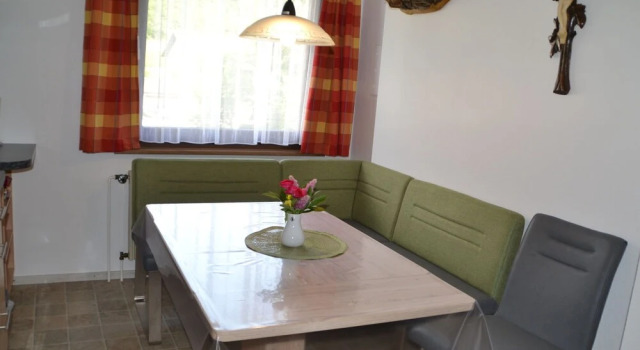 Pleasant Holiday Home in Niedereschach-Kappel with Terrace, Reserva ahora Casa o chalet Hoteles en Baden-Wurtemberg con aparcamiento, Aparcamiento