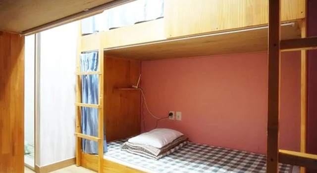 Кровать в общем номере (мужской номер) Chungchoon Hostel