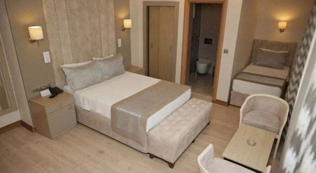 Трёхместный номер Standard Othello Hotel