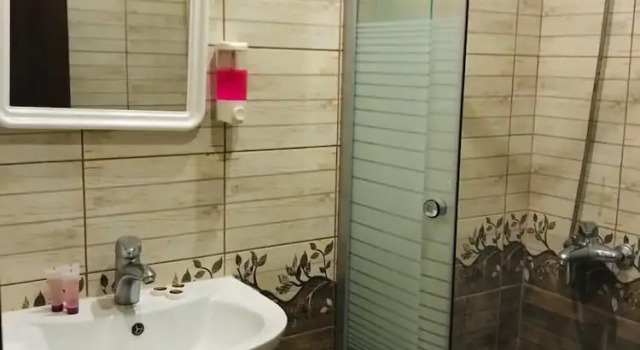 Трёхместный номер Standard Revan Hotel