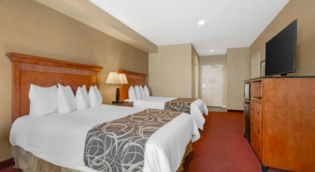 Четырёхместный номер Standard Best Western Plus Canyon Pines