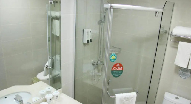 Двухместный номер Standard GreenTree Inn JiangSu XuZhou KuangDa HuaiTa East Gate Express Hotel