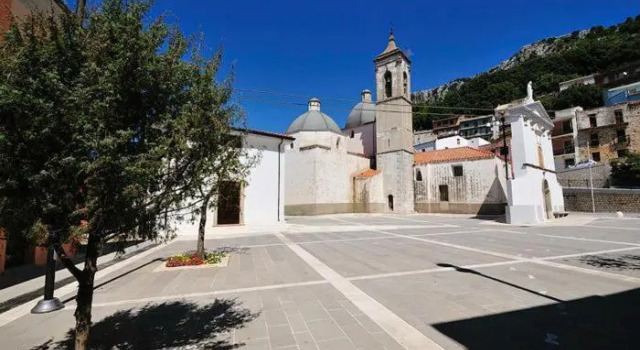 Drommire In Plassa E Clesia, Book Hotel Baunei Ogliastra