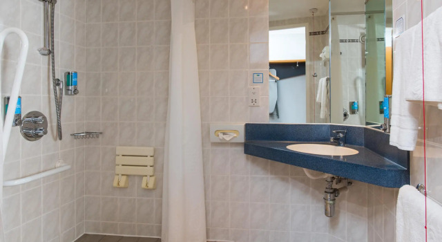 Двухместный номер Standard Holiday Inn Express Swindon West by IHG