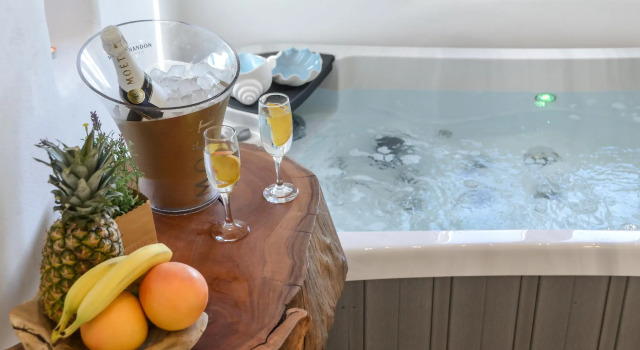 Люкс с 2 комнатами с видом на море Naxos Island Escape Suites