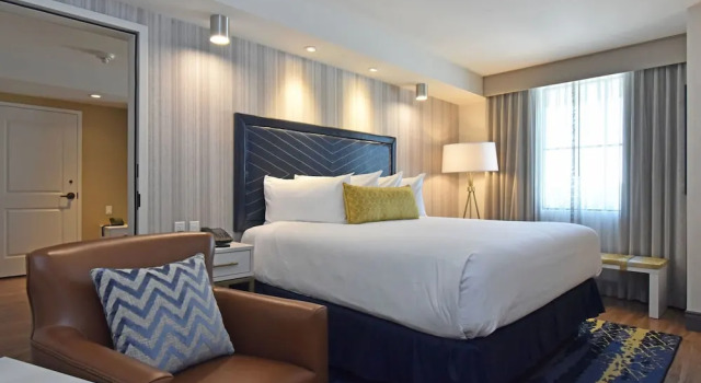 Tiverton Casino Hotel, Rezervovat Hotel Tiverton Rhode Island