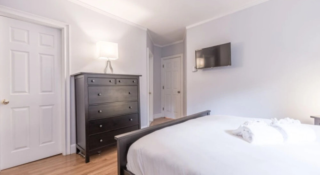 Lovely 2BR in South End by Sonder, Забронировать Отель Отели Бостона 4 звезды, рядом с The Games People Play, 4*