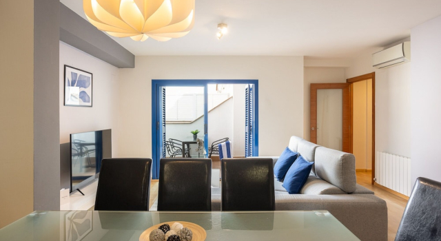 Номер Standard Дуплекс с 3 комнатами с балконом Lucas House Apartments by Sitges Group