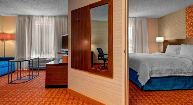 Двухместный люкс c 1 комнатой Fairfield Inn & Suites Fort Worth I-30 West near NAS JRB