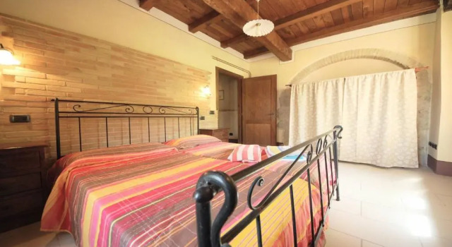 Spoleto-poolside-slps 20, Gardens, Pool, Jaccuzzi - a Fairy Tale Setting, Varaa Hotelli Spoleto Umbria