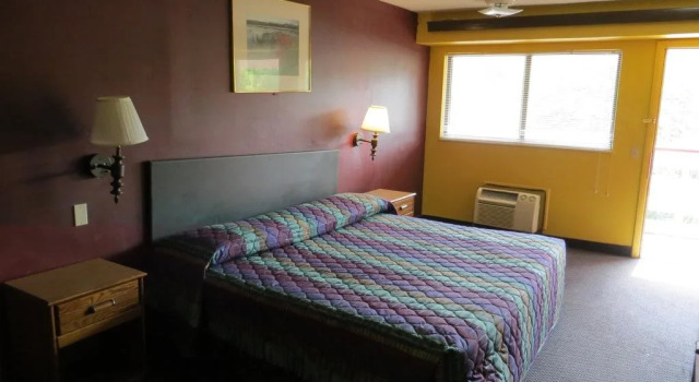 Travelodge at Six Flags