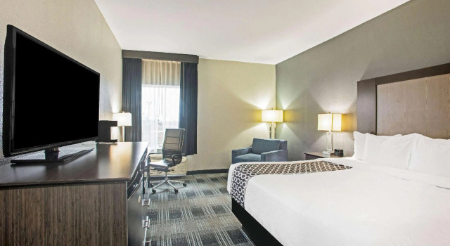 Двухместный номер Standard La Quinta by Wyndham Victoria - South