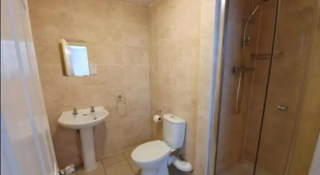 Stratton Cottage Guesthouse, Varaa Lomakoti Mökit kohteessa Merseyside, Mökki