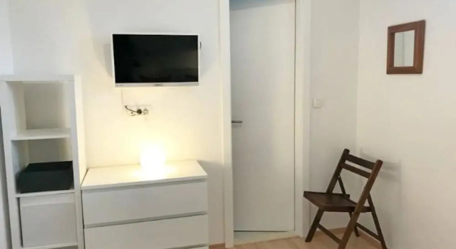 Apartments and Rooms Mladenka, Забронировать Апартаменты/квартира Отели Подстраны с парковкой, рядом с Частный Пляж «Апартментс Лавица Бич Думичич», Парковка