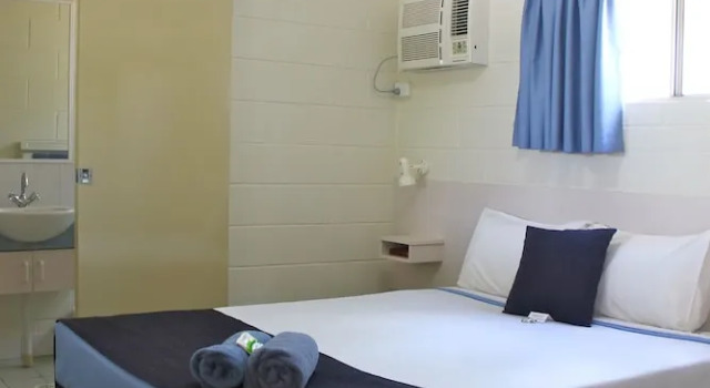 Overflow Motor Inn, Rezerwuj Hotel Emerald Queensland, w pobliżu Ogród botaniczny Emerald