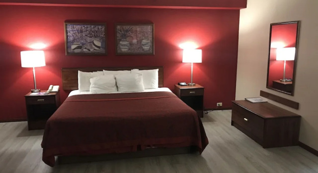 Двухместный люкс-студио Days Inn by Wyndham Hillsboro