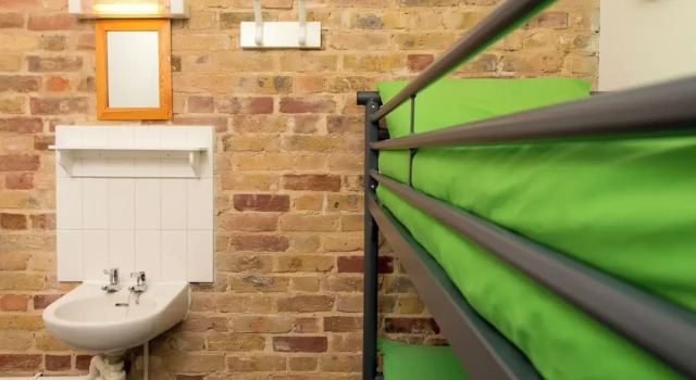 Кровать в общем номере (мужской номер) YHA Medway - Hostel