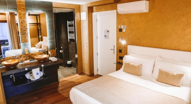 Двухместный номер Deluxe с балконом Mamma Mia Hotel Boutique