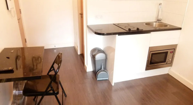 SS Property Hub - City of London Studio Apartment 13, Varaa Huoneisto Asunnot kohteessa Merseyside, Huoneisto