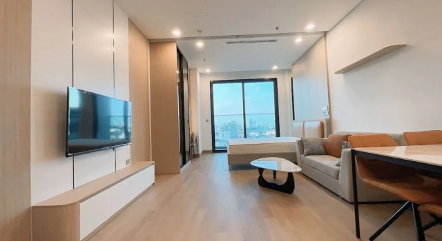 Апартаменты Deluxe Vinhomes Metropolis Apartment near the United Nations