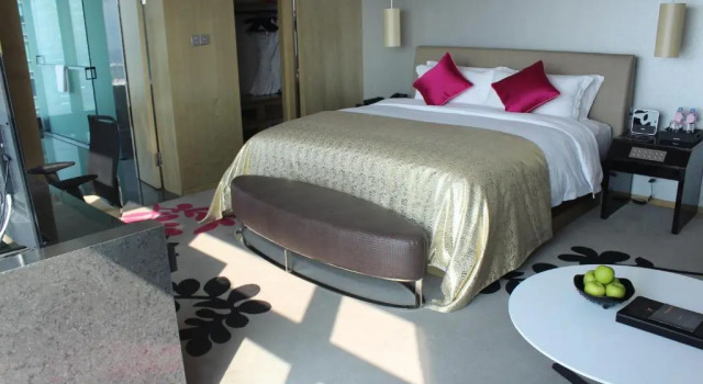 Двухместный номер Guest voco Suites Shenzhen Huanggang by IHG