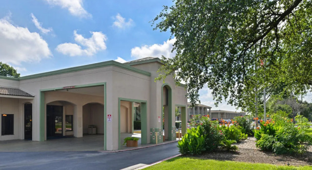 Econo Lodge Arboretum, Book Hotel Austin Greater Austin