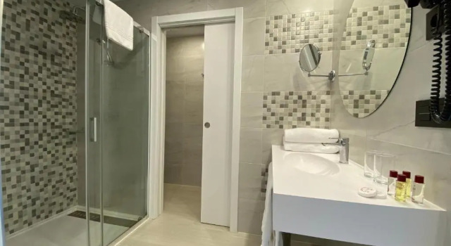 Двухместный номер Hotel New Bilbao Airport
